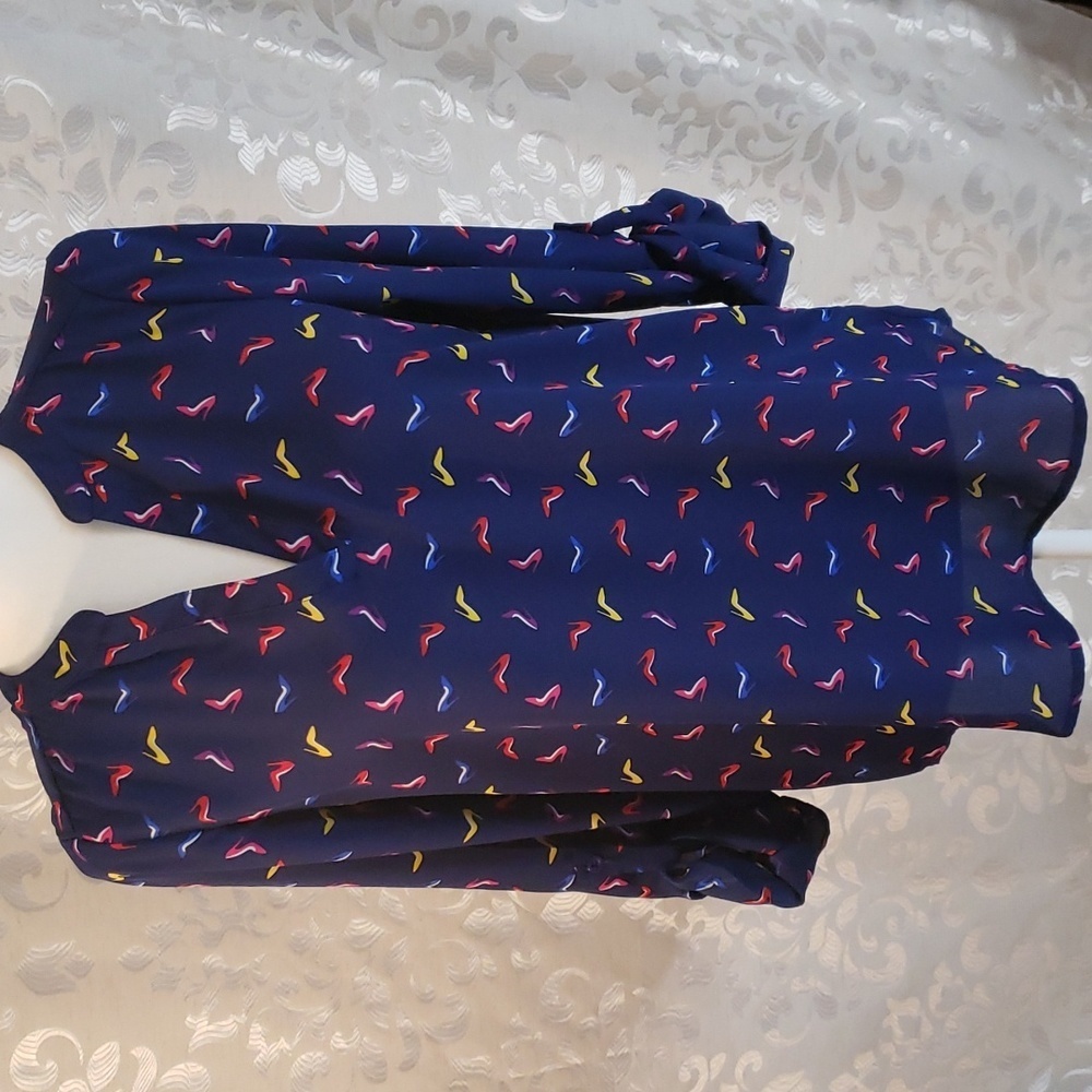 Sunny Leigh Navy Roll-Tab Sleeve Blouse with Shoe Design Print, Small